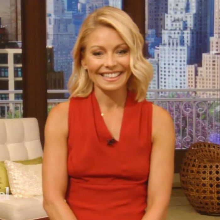 Kelly Ripa Addresses Strahan Controversy on Live! As Peace Returns to ...