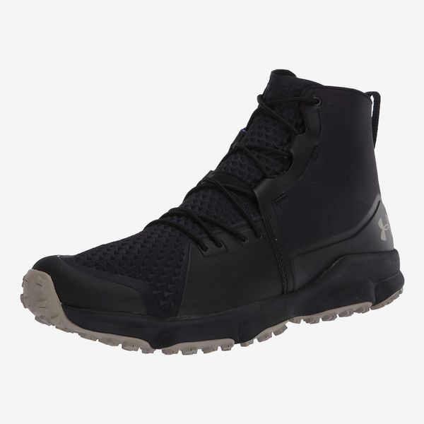 black hiking boots men