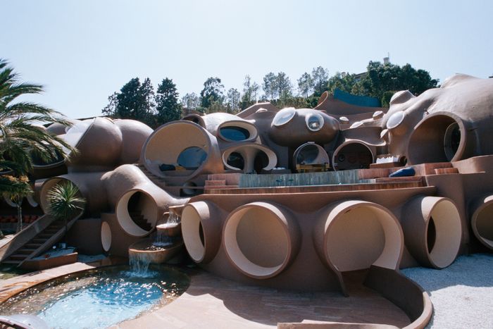 Le Palais Bulles, or The Bubble Palace, sits atop a hillside in Theoule-sur-Mer in the French Riviera, overlooking the Mediterranean Sea. The futuristic mansion, comprised of rounded rooms with rotating floors, was designed by Pierre Cardin and architect Antti Lovag. (Photo by Eric Robert/Sygma/Sygma via Getty Images)