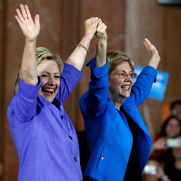 Politicians who color-coordinate together stay together.