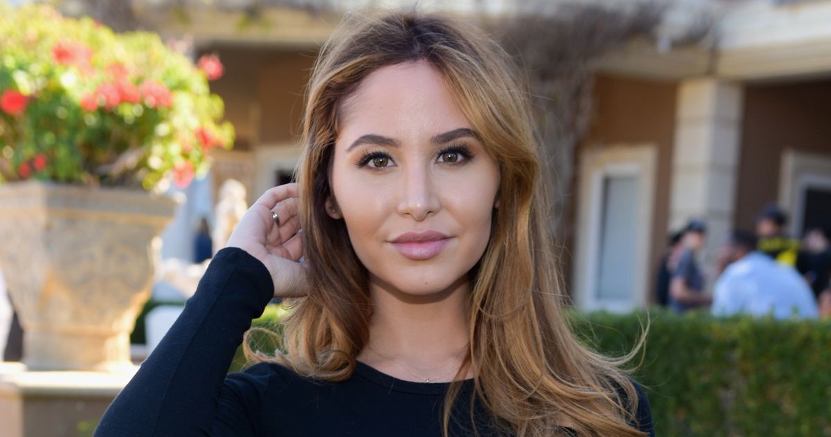YouTuber Catherine Paiz Is Pregnant YouTuber Catherine Paiz Is Pregnant
