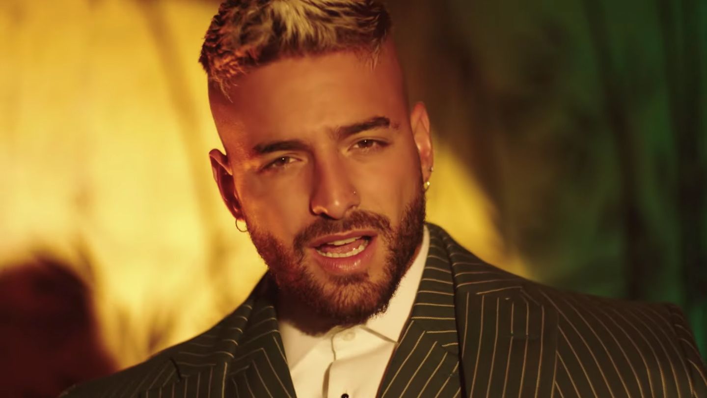 In the summer, @Maluma dropped “Sobrio,” his first official single of the  year, alongside a star-studded music video that featured Scott…