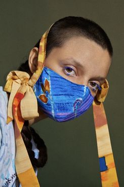 Collina Strada Fashion Face Mask With Bows