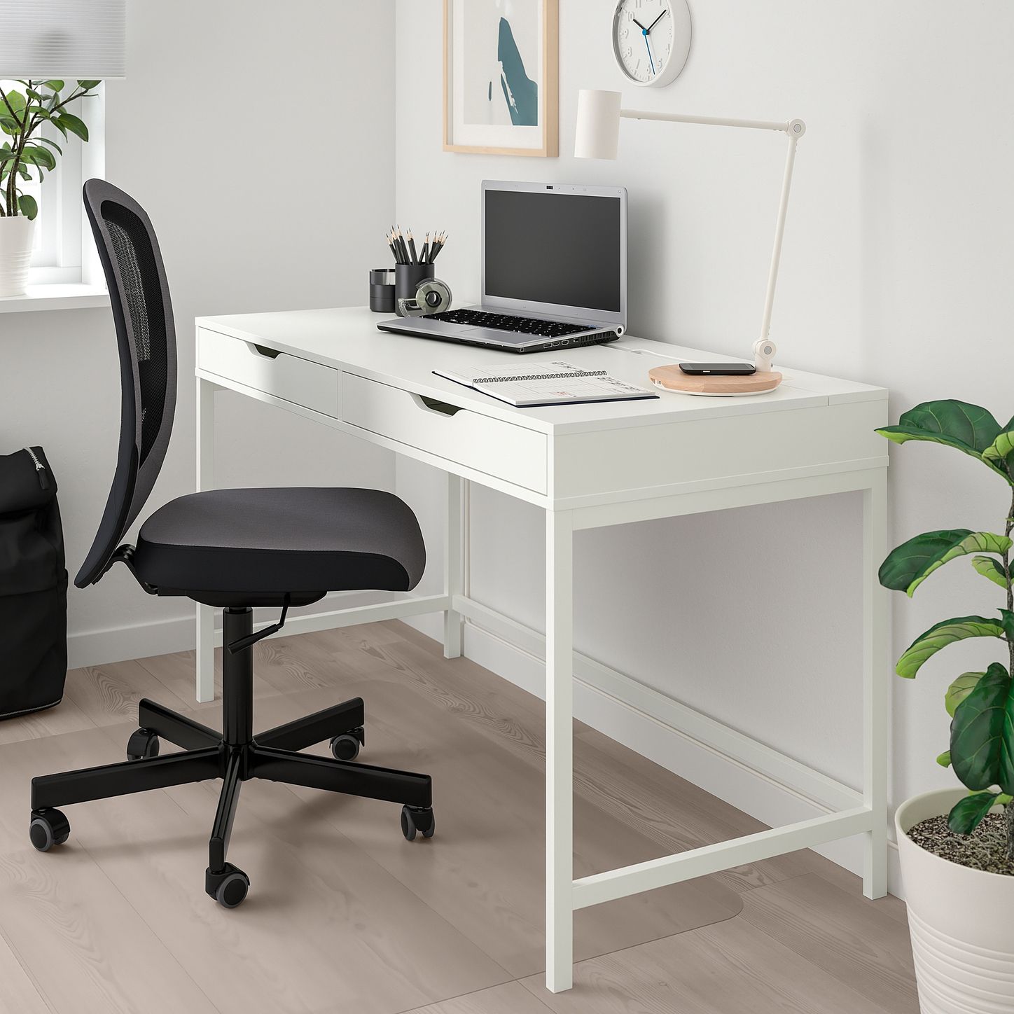 The Best Desks for Teenagers