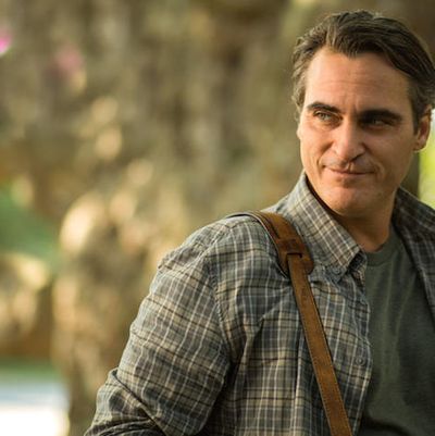Thanks to Joaquin Phoenix and Colin Farrell, the Dadbod