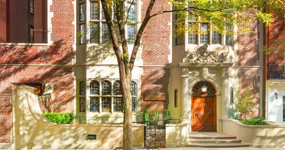 The Altneu Synagogue Buys the Thomas Lamont Mansion