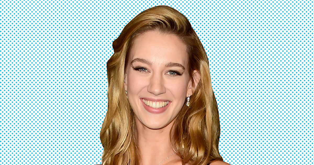 Jane the Virgin’s Yael Grobglas on Playing Twins, Wigs, and Fanfiction ...