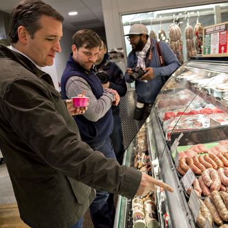 Presidential Candidate Ted Cruz Holds Wisconsin Retail Campaign Stop