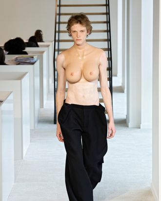 Duran Lantink: Runway - Paris Fashion Week - Womenswear Fall/Winter 2025-2026