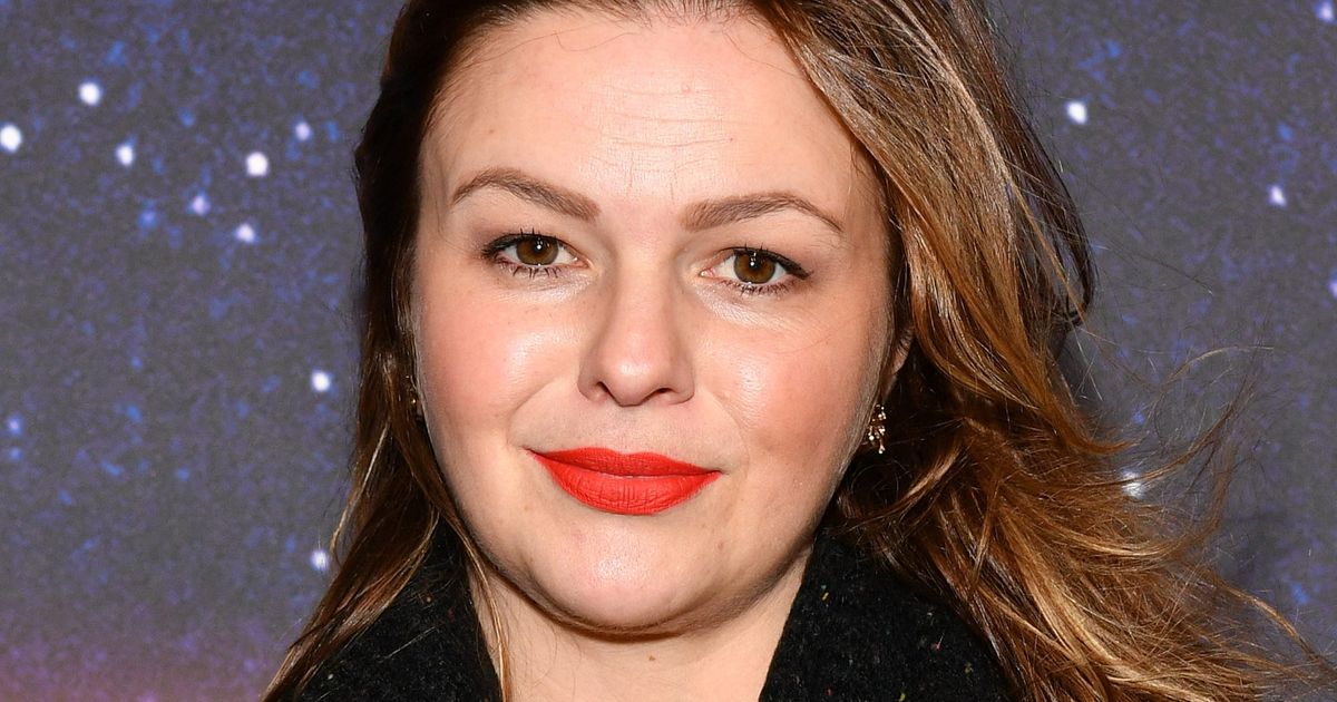 Amber Tamblyn Writes Op-Ed About Red Carpet Beauty Standards