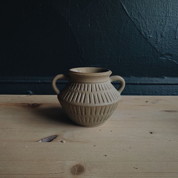 Sam Lee Mini Artisan Vase – Grey