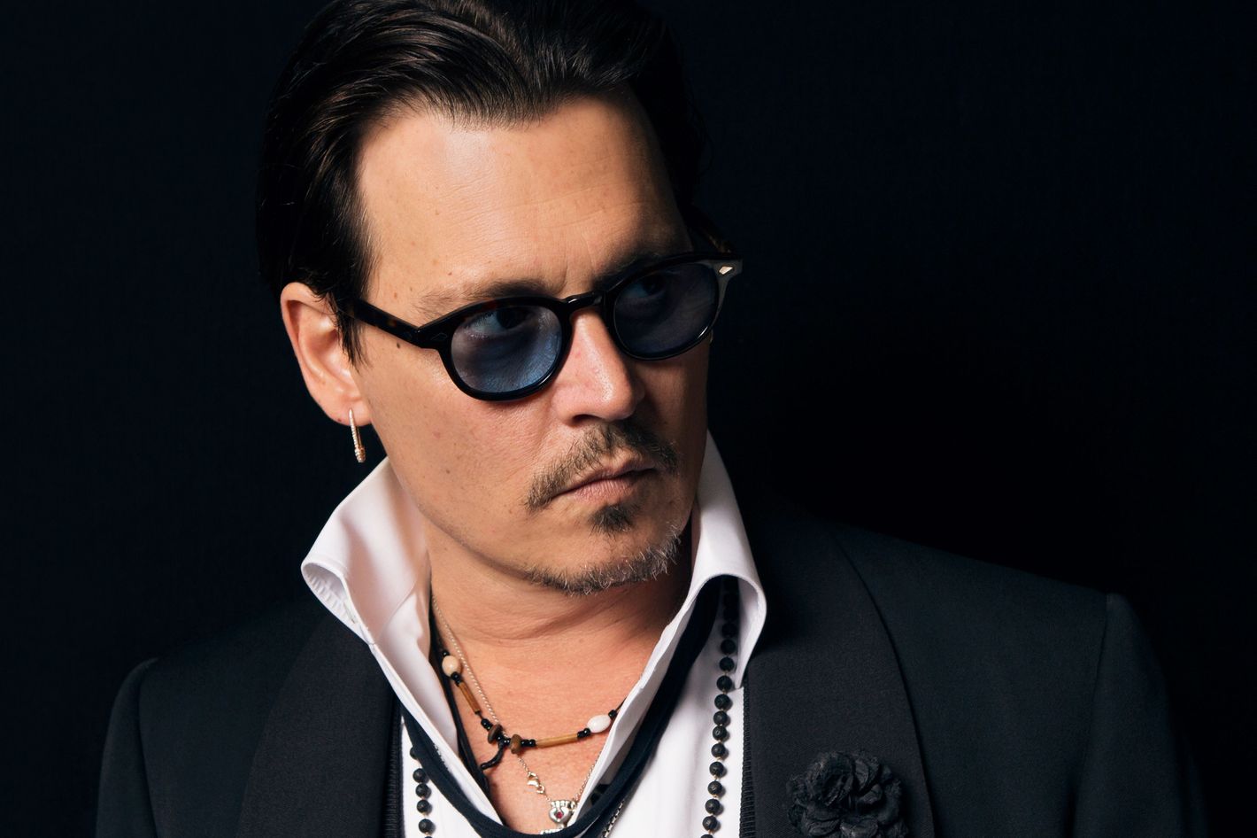 The style of Johnny Depp, a contemporary pirate | Collater.al