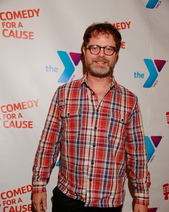 WEST HOLLYWOOD, CA - OCTOBER 22: Actor Rainn Wilson poses at the red carpet at The Laugh Factory on October 22, 2013 in West Hollywood, California. (Photo by Pierre Zonzon/Getty Images for The Hollywood Wilshire YMCA)