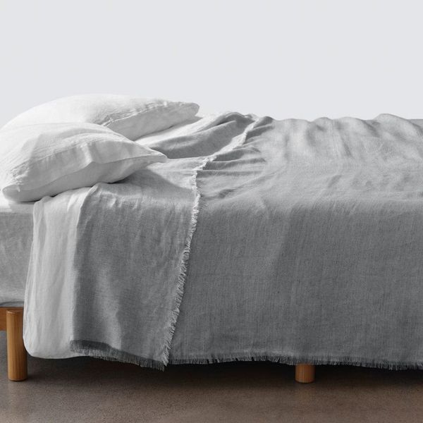 The Citizenry Arya Linen Bed Blanket