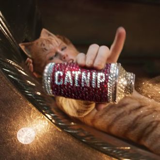 CATS' Trailer Shows First Look At CGI Cat People