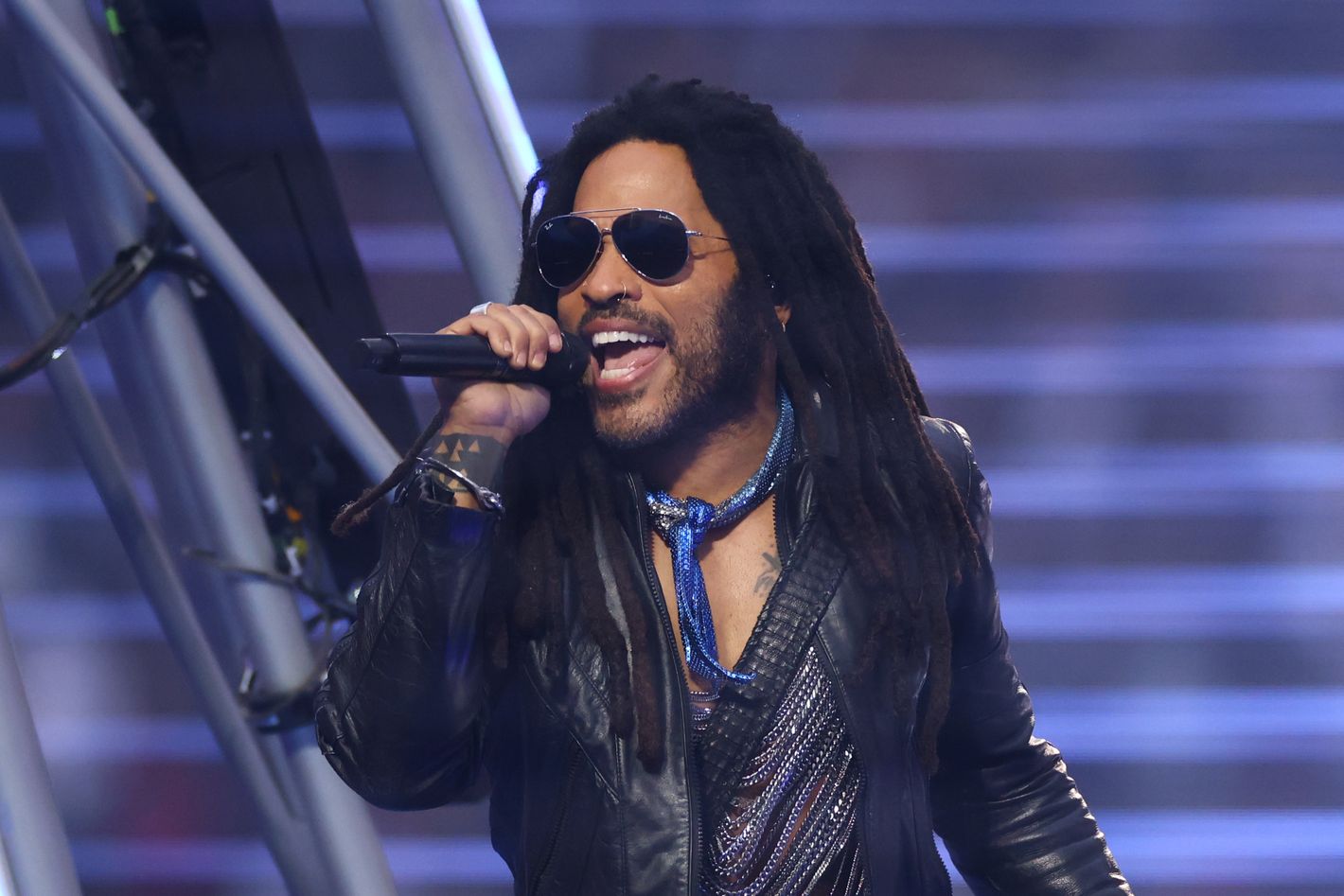 Lenny Kravitz Explains Leathery Workout Attire: ‘I Show Up in What I Show Up In’