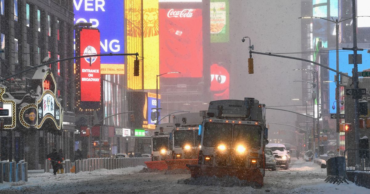 NYC Snowstorm Updates Aboveground Subway Service Suspended