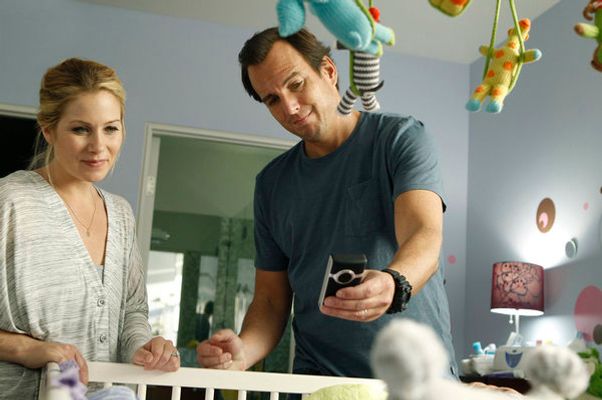 UP ALL NIGHT -- Pilot -- Pictured: (l-r) Christina Applegate as Reagan, Will Arnett as Chris -- Photo by: Trae Patton/NBC