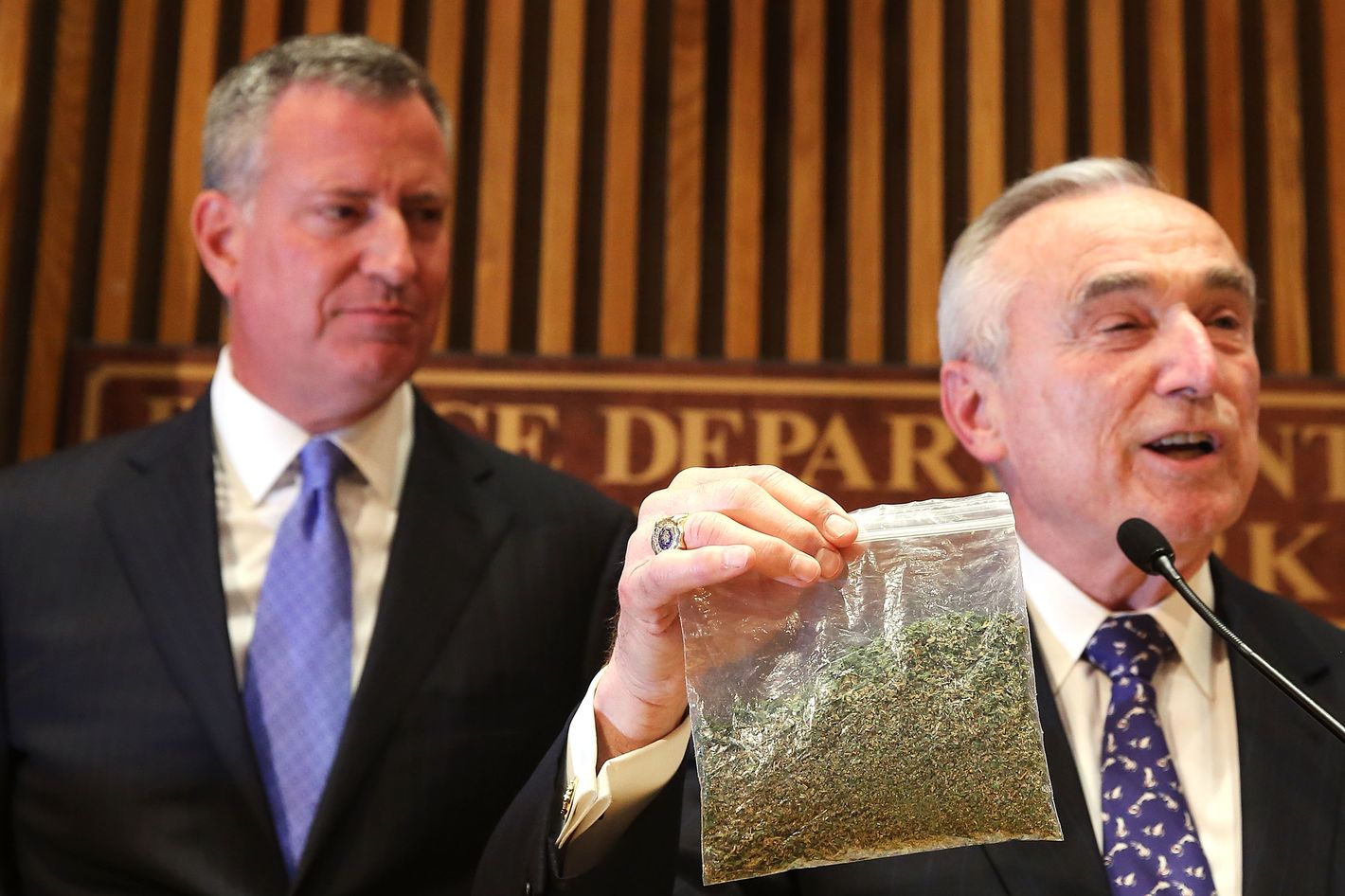 What Does 25 Grams Of Weed Look Like Anyway A Guide To Nyc S New Marijuana Policy