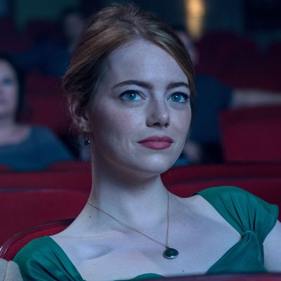 Oscars 2017: Emma Stone Dressed to Match Her Potential Best Actress Award