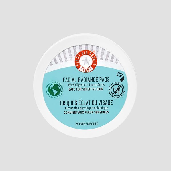 First Aid Beauty Facial Radiance Pads
