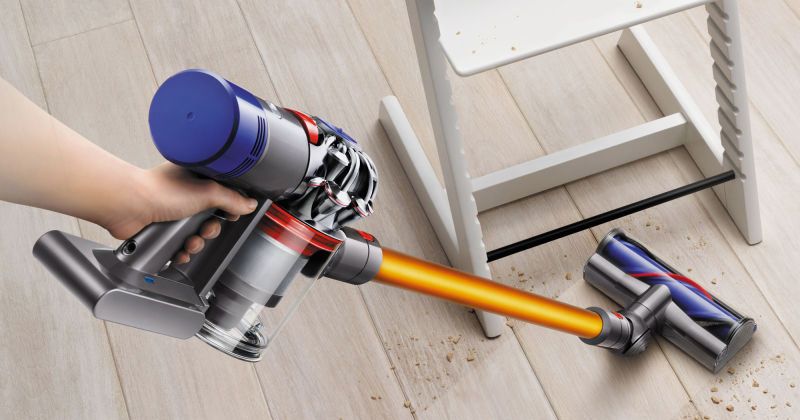 Dyson Cordless V10 Absolute Review 2018, Is The Dyson V10 Safe For Hardwood Floors