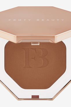 Fenty Beauty by Rihanna Sun Stalk’r Instant Warmth Bronzer in Caramel Cutie