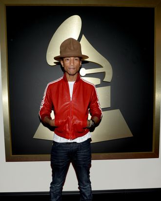 Pharrell Williams' Grammys hat sells for £26,000 - BBC News