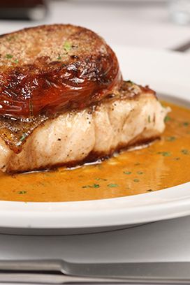 Crispy heirloom tomato, creamy curry broth