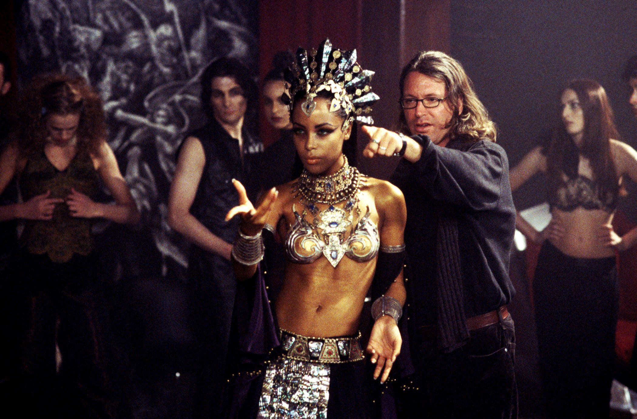 akasha queen of the damned fangs