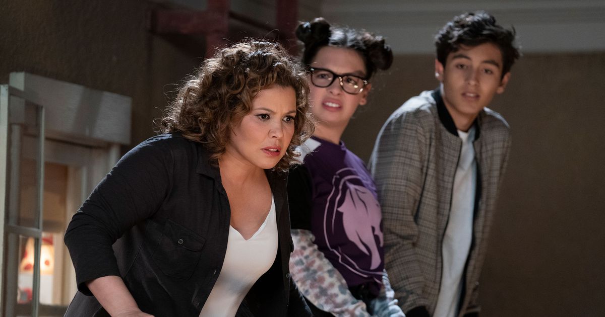 One Day at a Time Recap Season 4 Episode 2: ‘Penny Pinching’ - One Day At A Time Season 4 Hulu