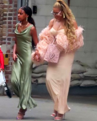 Beyonce & Blue Ivy Wear Matching Outfits For NYC Shopping Date