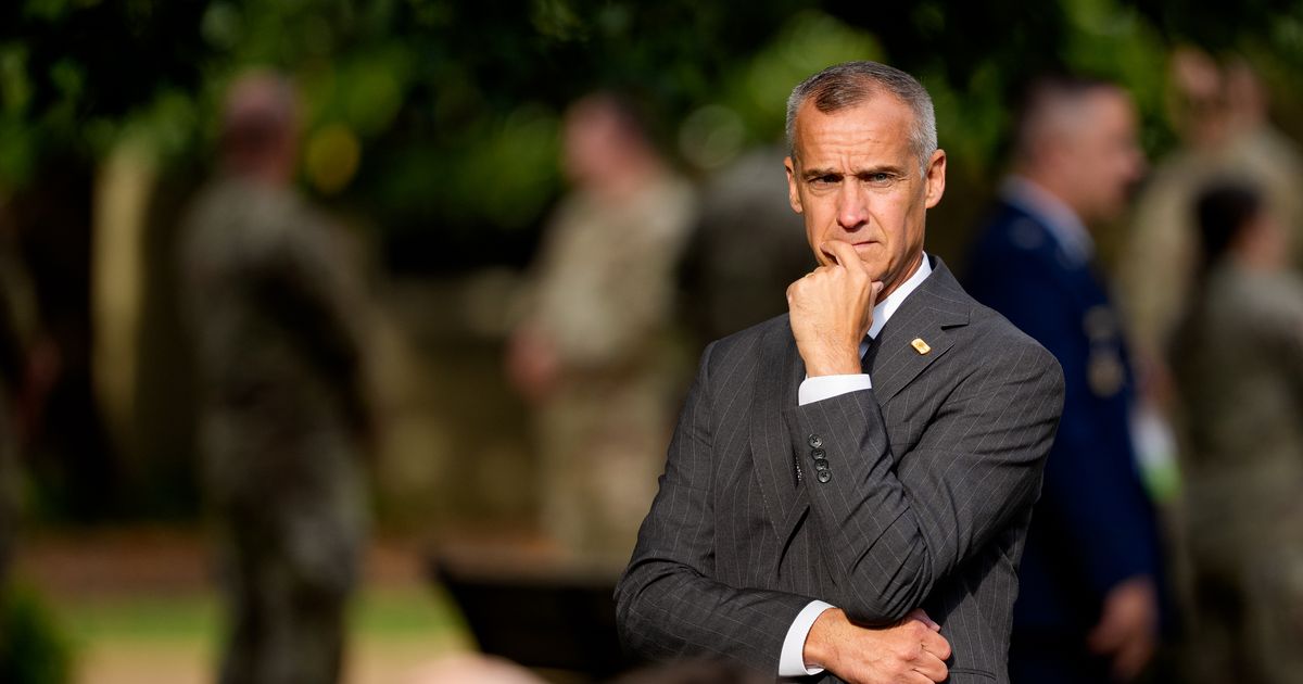 Lewandowski Tried to Slide Into Foreign Side Deals at DHS