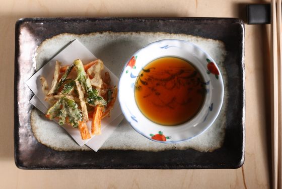 Kakiage-style tempura of scallop, carrot, burdock, and scallion.