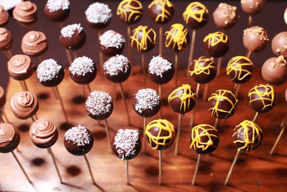 Delightful chocolate lollipops from Wallsé.