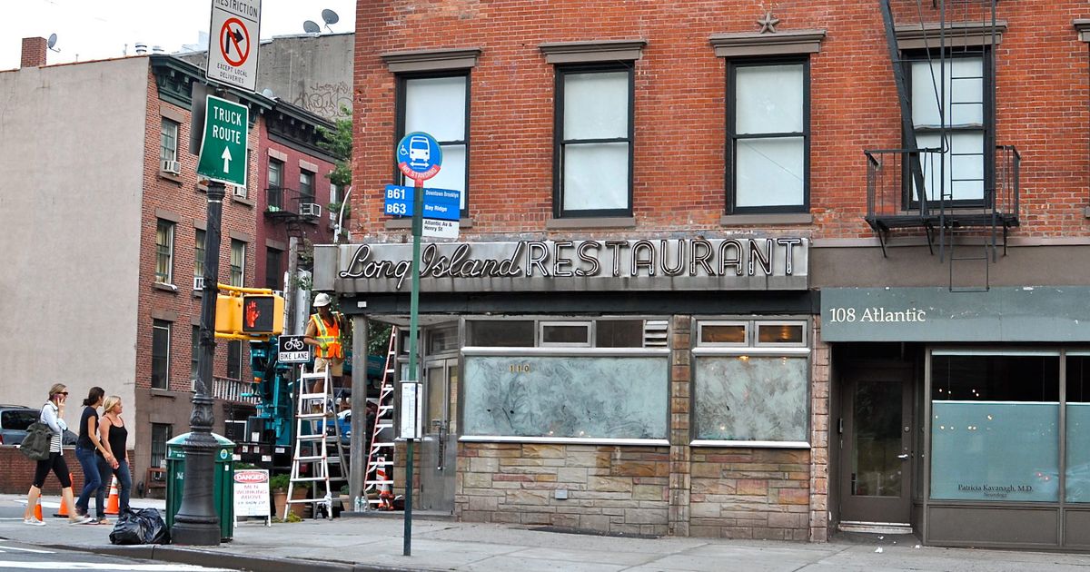 Long Island Restaurant Got Its Neon Back