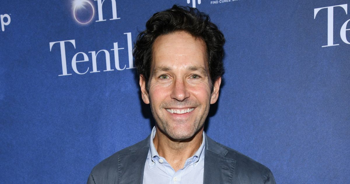 Actor Paul Rudd gives water to Pennsylvania voters