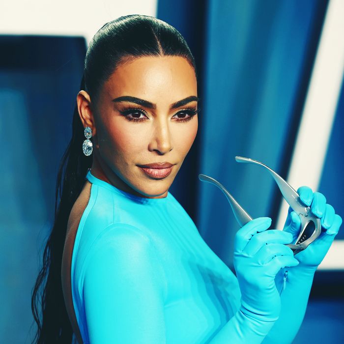 Kim Kardashian - Taunya Keefer