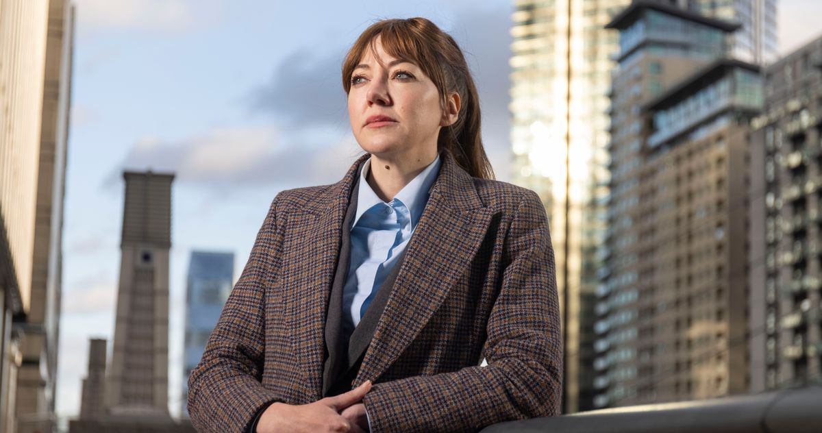 “The Clash of Culture: Philomena Cunk Grills Hollywood Director Michael Bay”