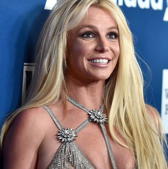 Britney Spears Posts New Instagram Pics And Says She S Fine