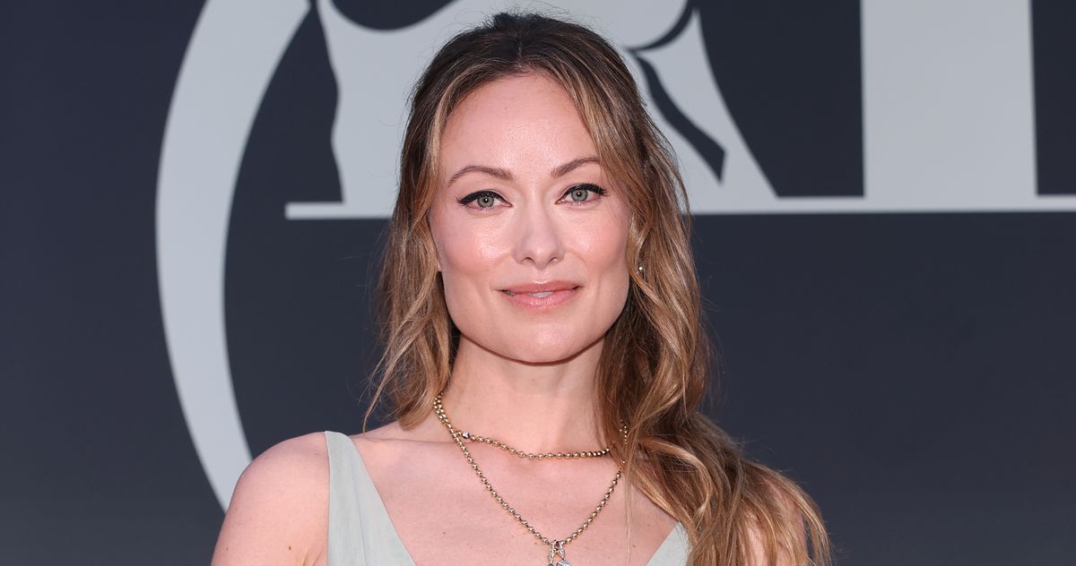 Who Is Olivia Wilde Kissing?