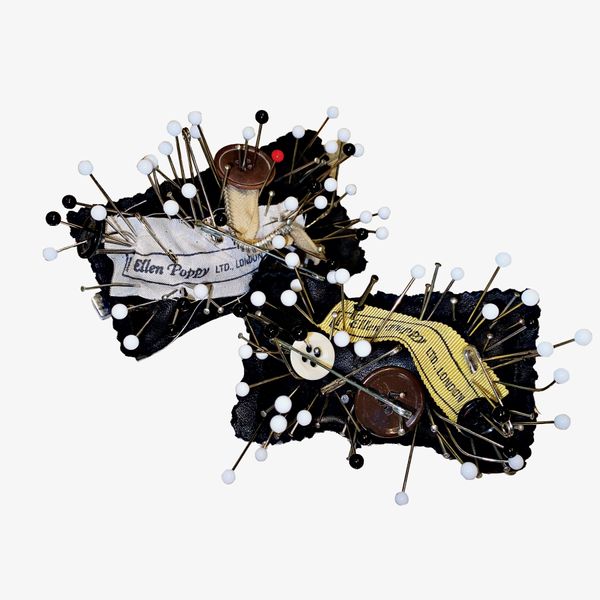 Surrender Dorothy x Ellen Poppy Pin Cushion Hairpin