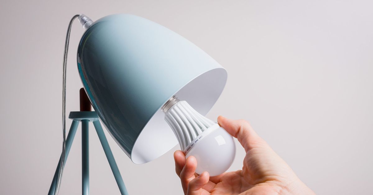 6 EnergyEfficient Light Bulbs That Actually Look Good 2018 The