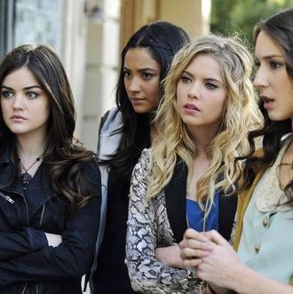 PRETTY LITTLE LIARS - 