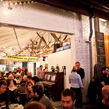 格鲁曼78年总部内部。