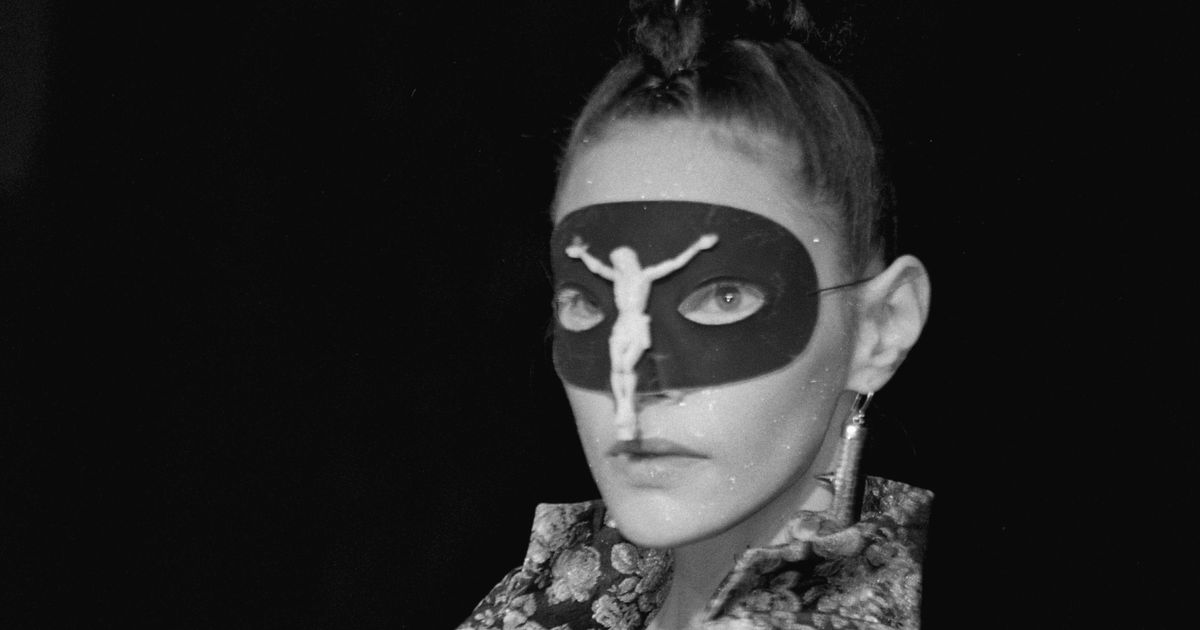 4 People Remember Alexander McQueen's 1996 Dante Show