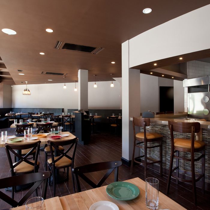 https://pyxis.nymag.com/v1/imgs/f4c/f14/54db38b2781fa0863ae128f030f43524fb-12-900degreesdining.jpg