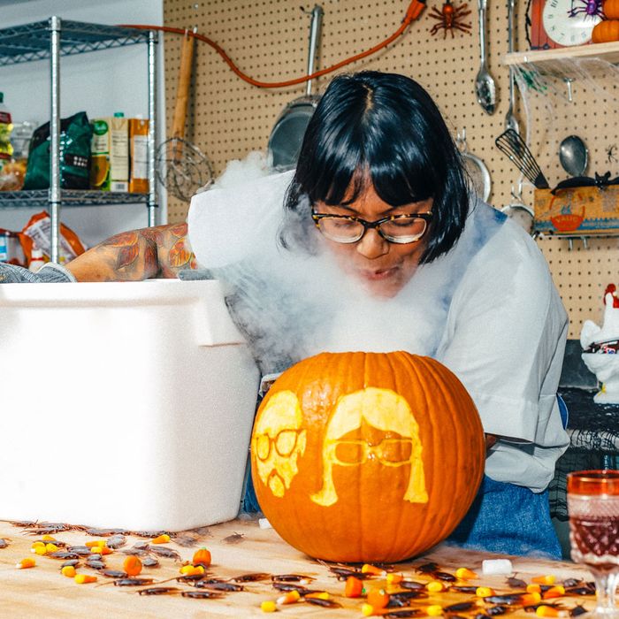 I've never been more excited to wash dishes. : r/halloween