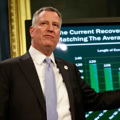 New York City Mayor Bill de Blasio presents the 2015 city budget at City Hall on May 8, 2014 in New York City. The Mayor unveiled a $73.9 billion spending plan for education, housing and infrastructure, amongst others.