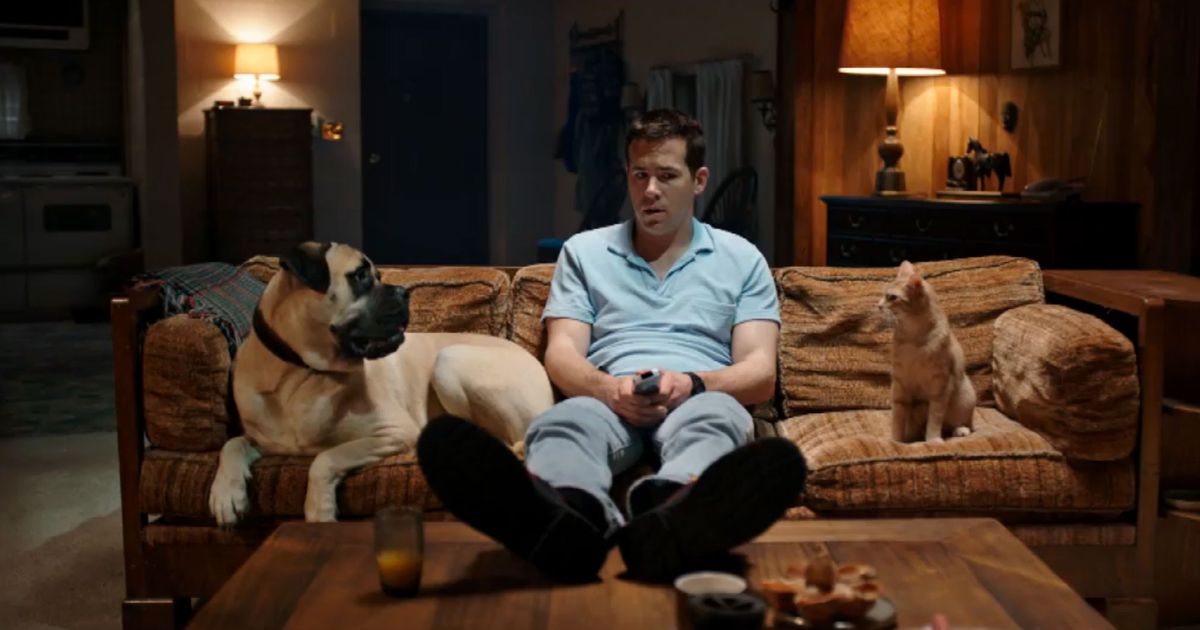 The Voices Trailer: Ryan Reynolds Talks to a Cat